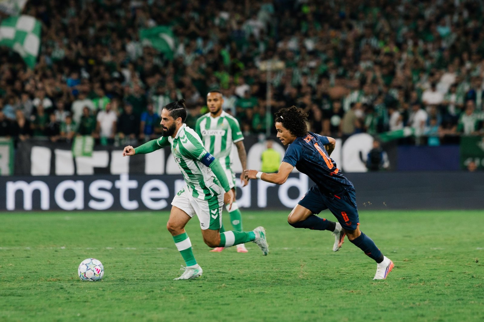 Betis 1-0 Feyenoord: Isco firma el pleno y Ernst evita la goleada — foto 5