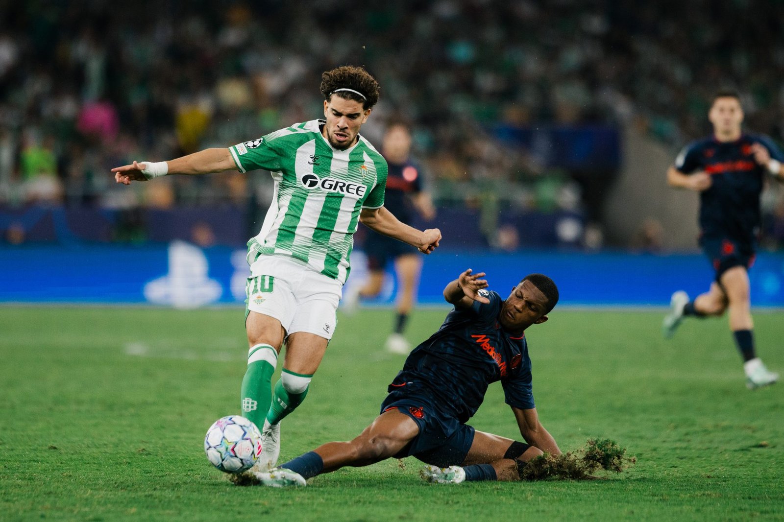 Betis 1-0 Feyenoord: Isco firma el pleno y Ernst evita la goleada — foto 4
