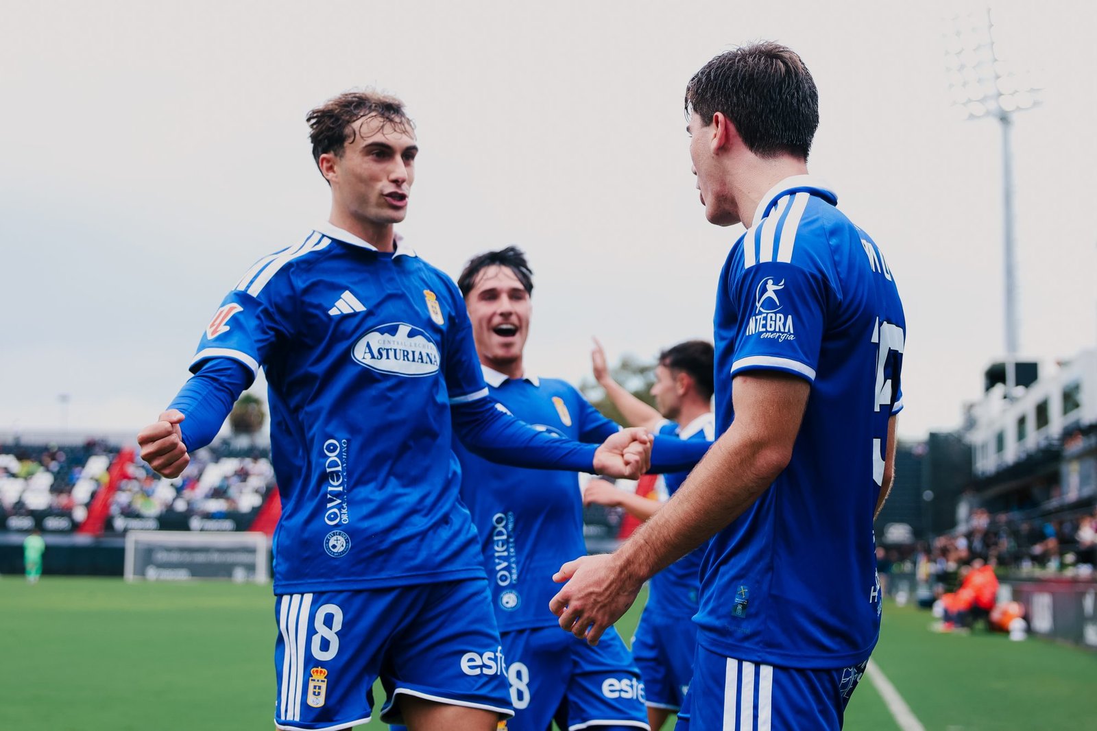 Crónica| Ceuta 1-2 Oviedo: El balón parado sostiene a un Oviedo lanzado