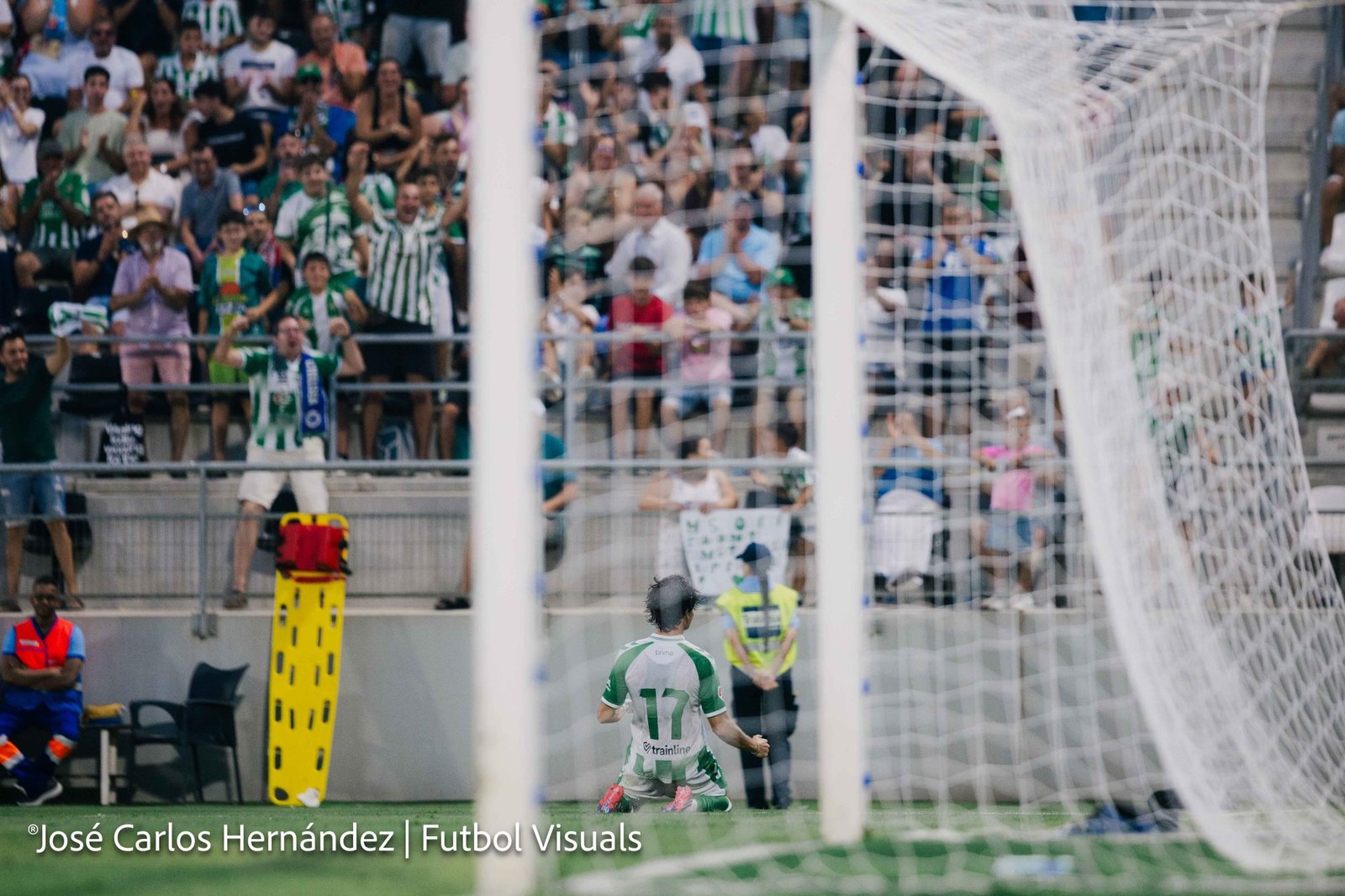 El Real Betis aplasta al Lyon en La Línea — foto 18