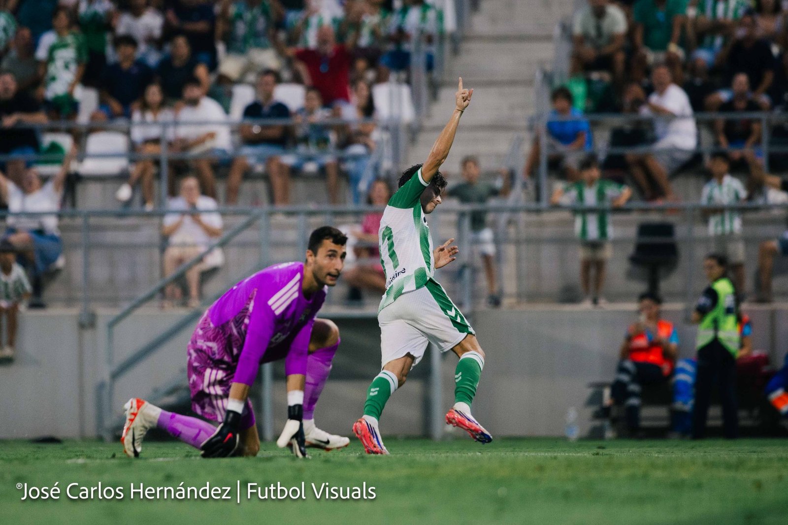 El Real Betis aplasta al Lyon en La Línea — foto 17