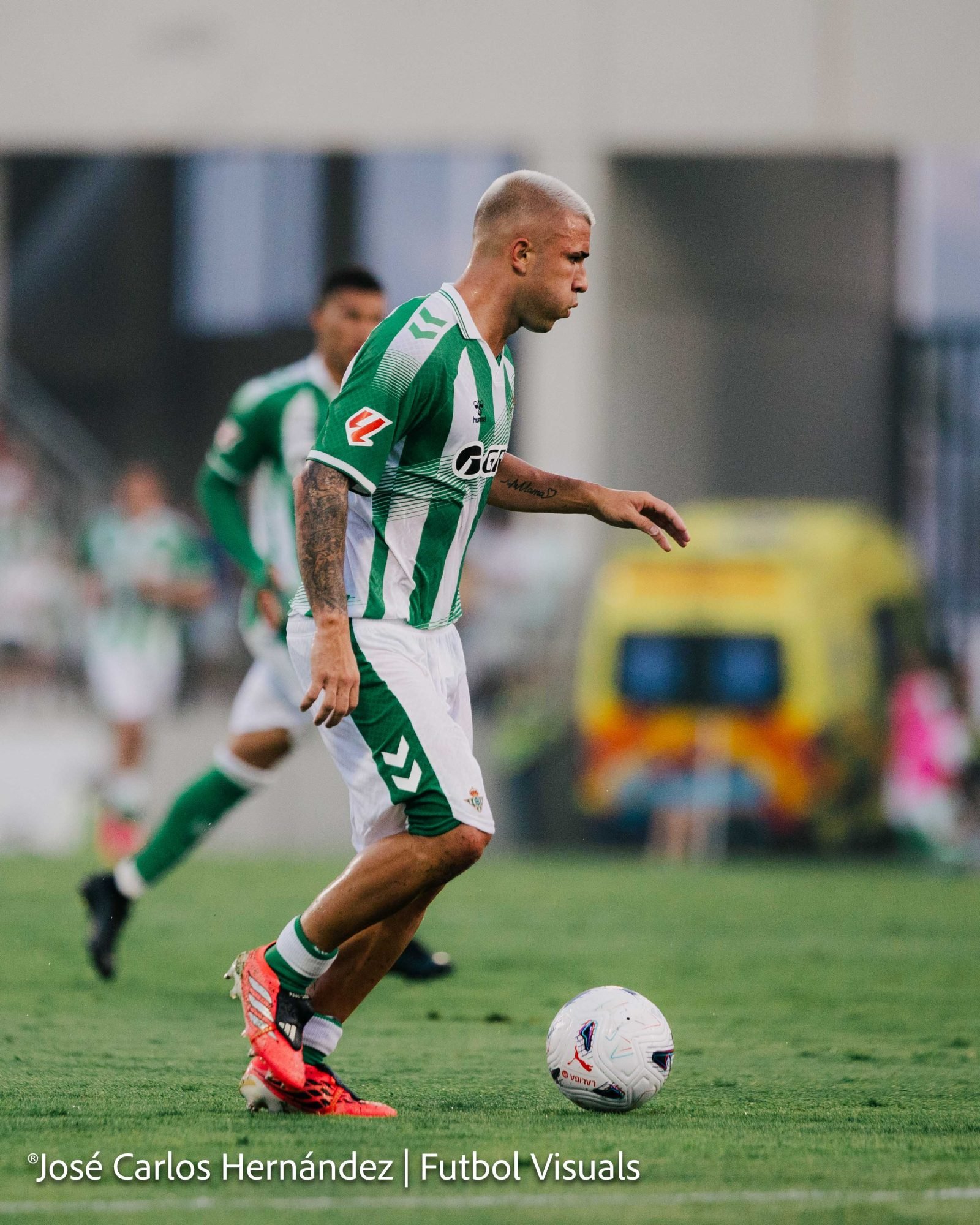 El Real Betis aplasta al Lyon en La Línea — foto 15