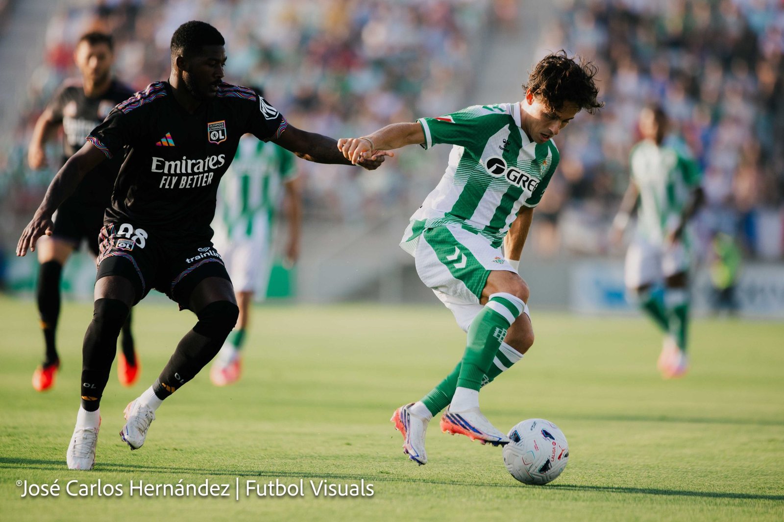El Real Betis aplasta al Lyon en La Línea — foto 8