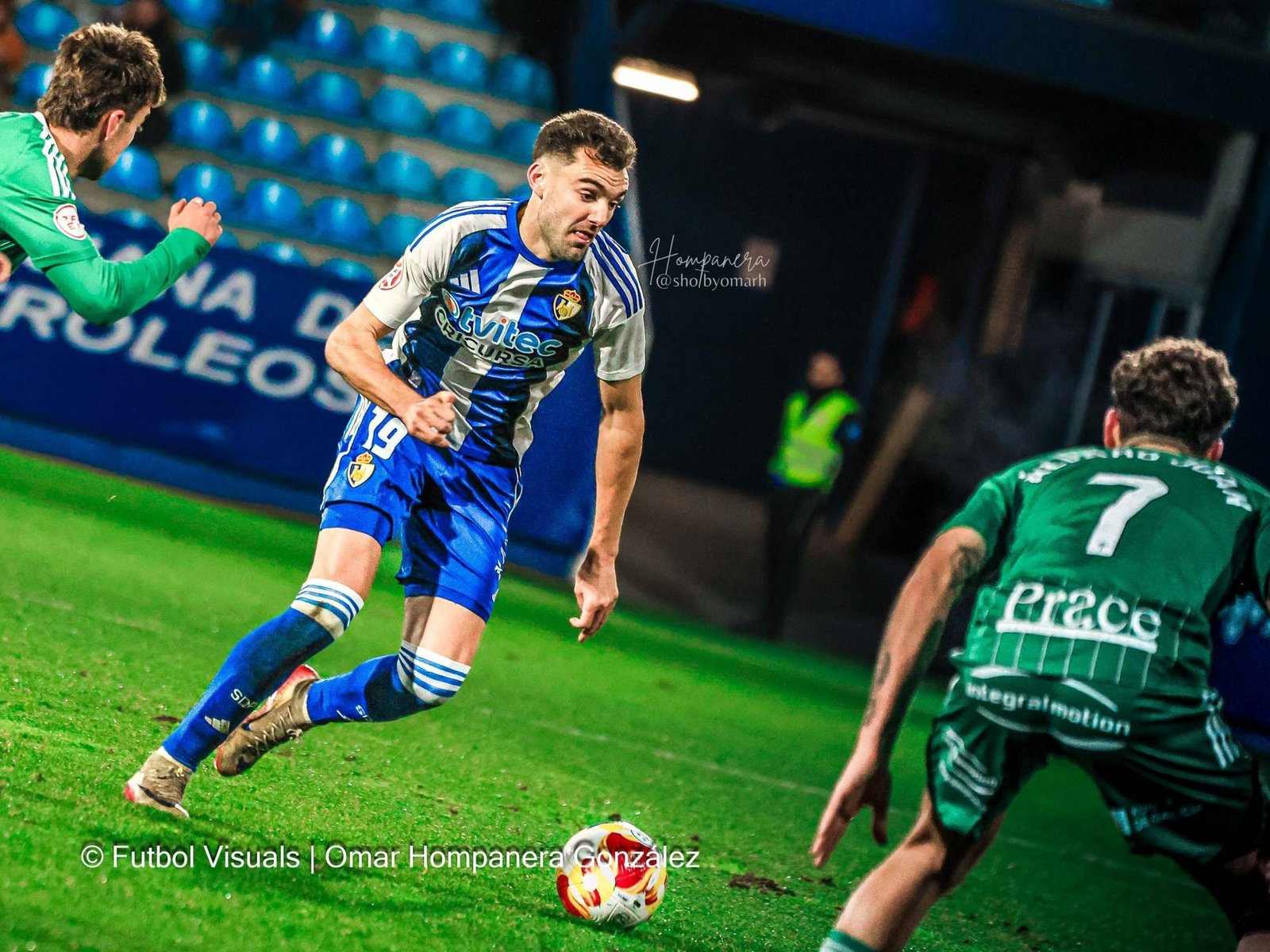 La Ponfe pasa la apisonadora por el Racing de Ferrol