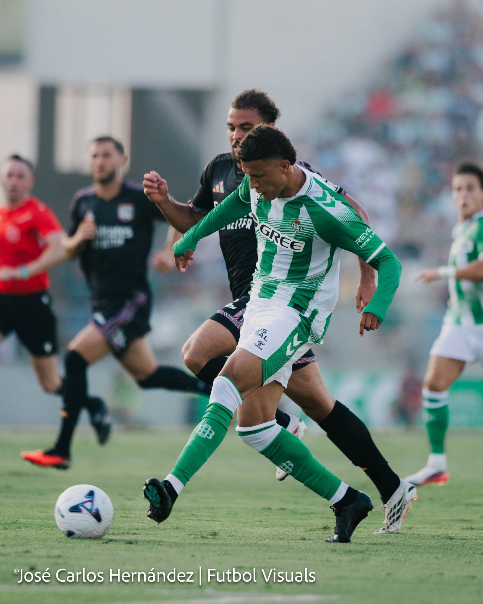 Deossa, cada vez más lejos del Vasco: el mercado se enfría mientras el jugador pide tiempo — foto 3